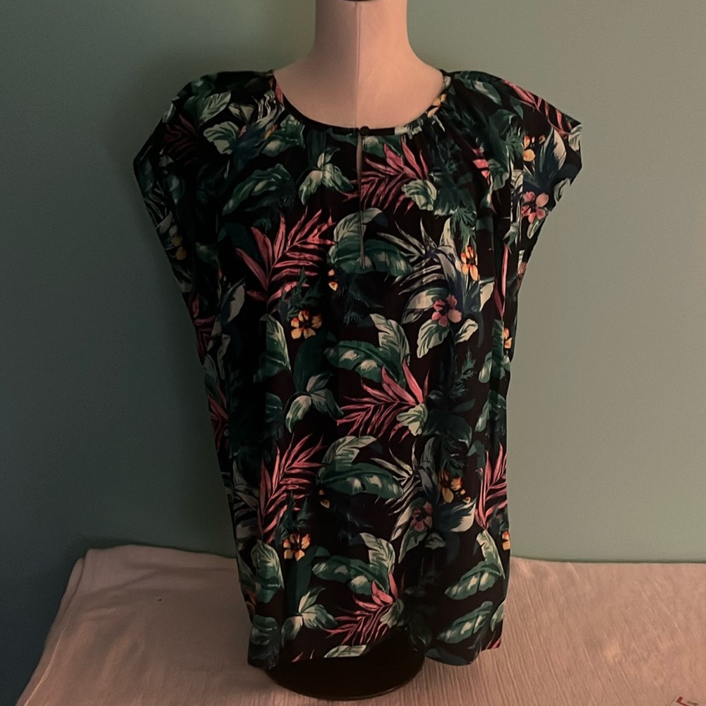 NWOT XL Loft top